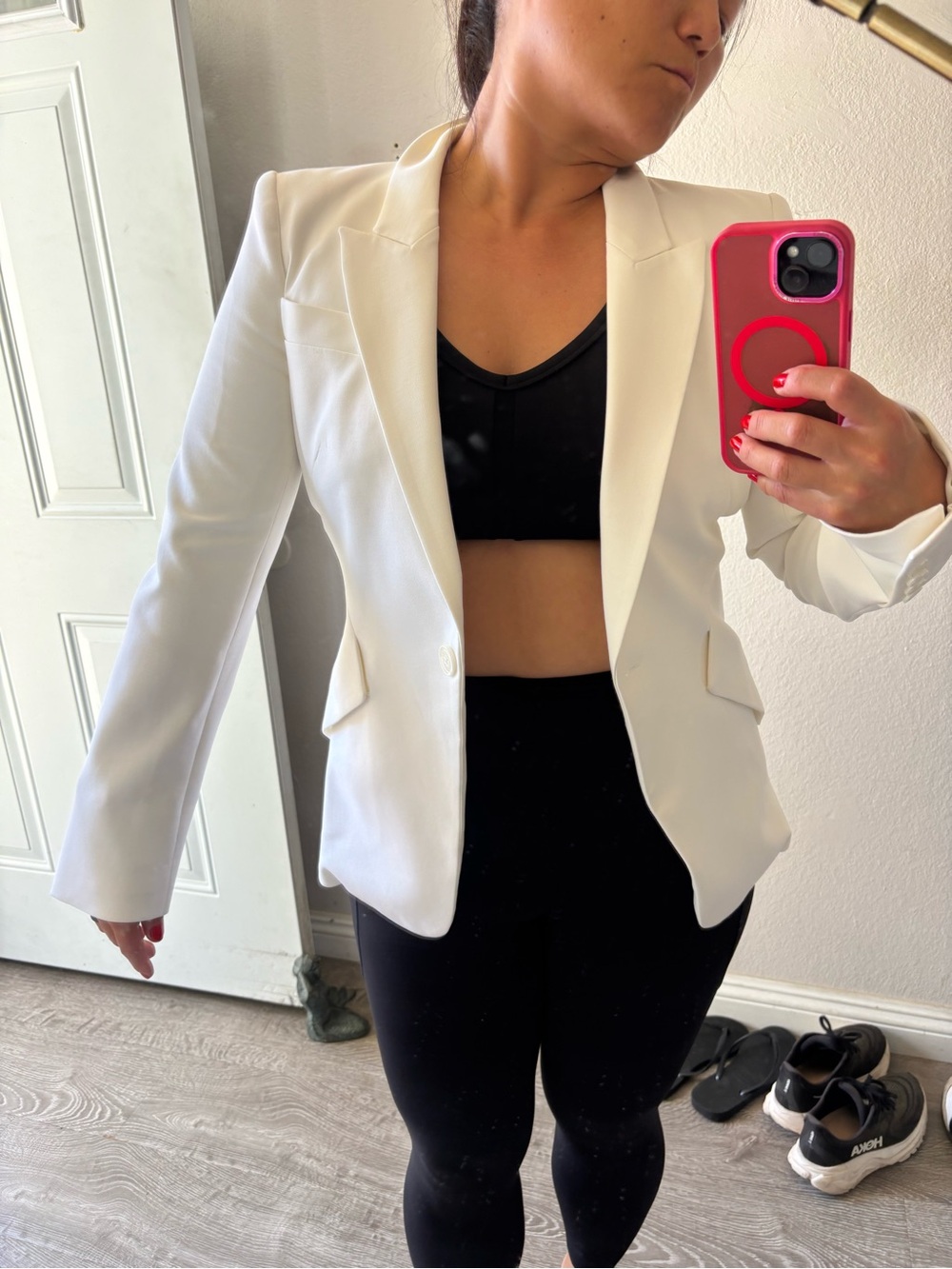 White House Black Market White Tailored Single-Button Blazer- near new